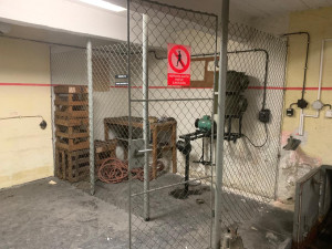 Dělníci připravují terén pro nové nádraží v Králově Poli. Budova půjde v létě k zemi, do dvou let vyroste nová