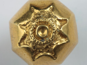 Archeologové zkoumají luxusní šperky z devátého století nalezené na jihu Moravy