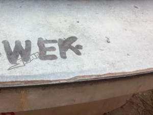 Sprejeři si vzali do parády brněnskou památku. Podpis podezřelých strážníci odhalili i na dalších místech po městě