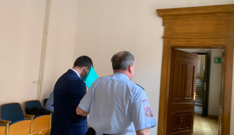 Modlím se za něj každý den, řekl muž obviněný ze shození turisty z hradeb Špilberku. Vinu ale popírá