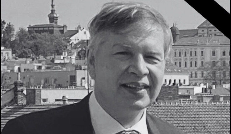 Po boji s rakovinou zemřel kardiolog Tomáš Kára. Bylo mu 56 let