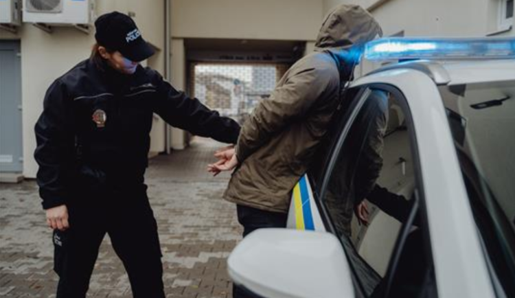 Opilí výtržníci řádí v ulicích Vyškova. Máme svázané ruce, stěžují si radní i policisté