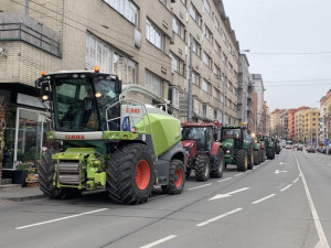 Zemědělci na sněmu Agrární komory v Brně vestoje tleskali kritice vlády
