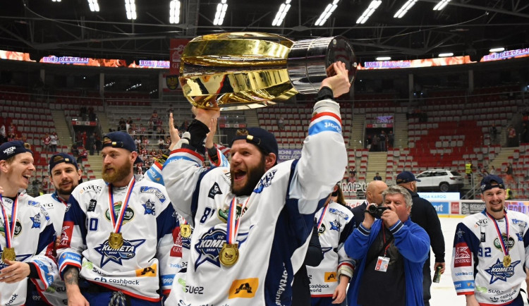 Útočník Komety Tomáš Vincour končí hráčskou kariéru. Rozšíří sportovní úsek klubu