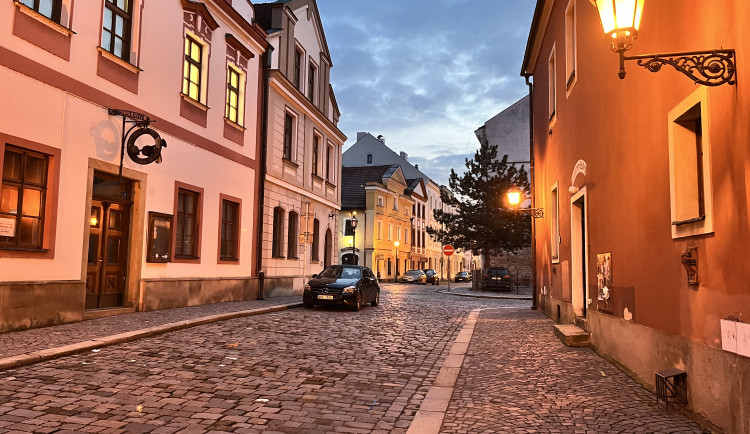 Hradec ulehčí mladým start, nabídne jim byty s levnějším nájmem