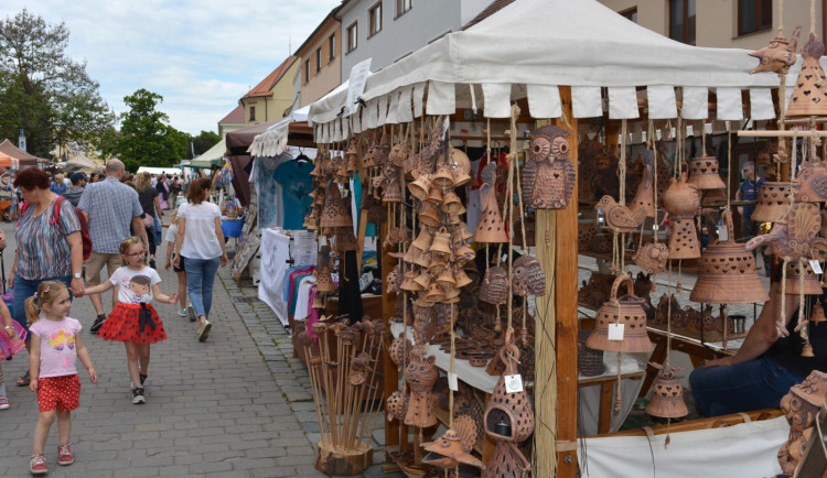 Kam o víkendu na jižní Moravě? Ochutnat světové speciality nebo navštívit zámecké trhy
