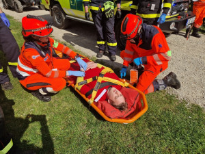 Do jihomoravských Pasohlávek přijely tři stovky členů záchranných složek. Cvičili záchranu při povodních