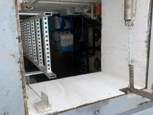 VIDEO: Pracovníci napouští kašnu na Moravském náměstí. Brněnské moře letos zahájilo sezonu dříve