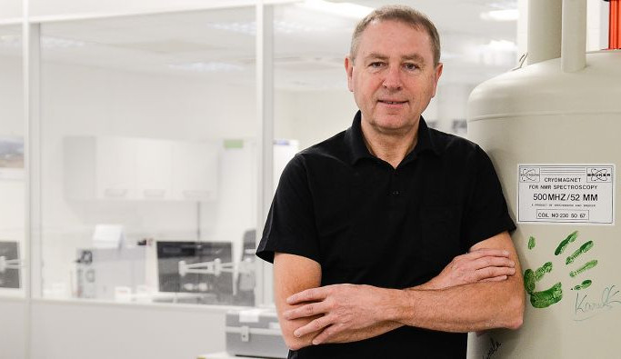 Zemřel brněnský rodák a jeden z nejvýraznějších vědců v oblasti strukturní biologie Vladimír Sklenář