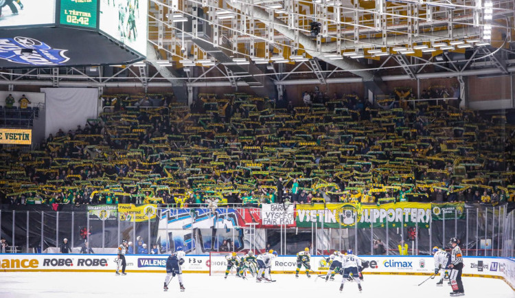 Vsetínští hokejisté v Brně podruhé prohráli a Kladno na jihu Moravy slaví záchranu v extralize