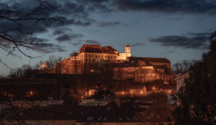 Brno se rozsvítí modře a žlutě na oslavu dvaceti let od vstupu Česka do Evropské unie