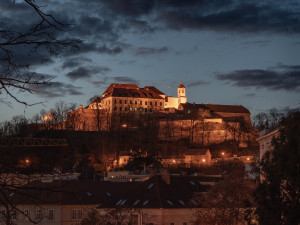 Brno se rozsvítí modře a žlutě na oslavu dvaceti let od vstupu Česka do Evropské unie
