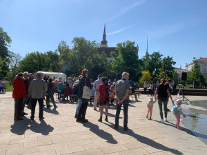 VIDEO: Příznivci komunistické strany oslavili na brněnském náměstí Svátek práce