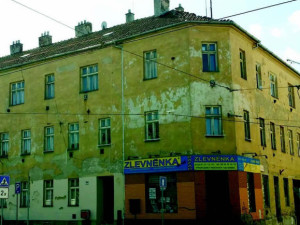 Zástupci brněnských Židenic vybrali firmu, která přebuduje chátrající dům na bydlení pro seniory