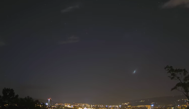 VIDEO: Lidé nad Brnem pozorovali UFO. Byla to část americké rakety, uklidnili je odborníci