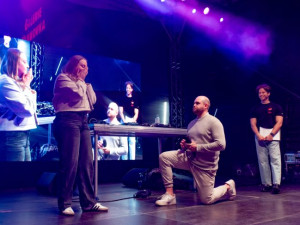 Ultimátní Love Fest přinesl večer plný zážitků, nechyběla žádost o ruku