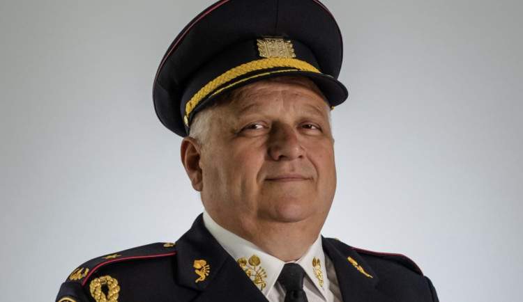 Petr Pavel jmenoval ředitele jihomoravských hasičů Jiřího Pelikána generálem