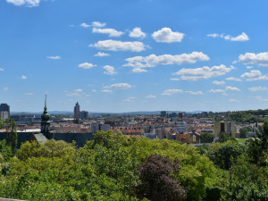 Park s vyhlídkou na Žlutém kopci nad starobrněnským pivovarem se otevřel veřejnosti
