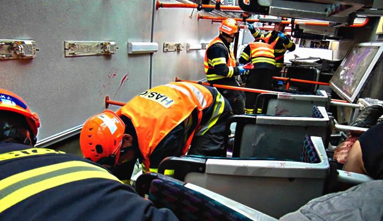 Hasiči vyjížděli k vážné nehodě trolejbusu v Brně. Po příjezdu na místo zjistili, že jde o cvičení