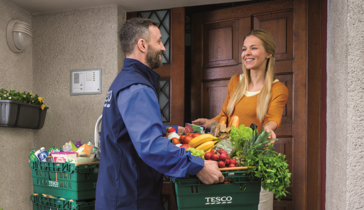 Tesco Online doručí zdarma nákupy až k vašim dveřím v Brně, Ostravě a okolí