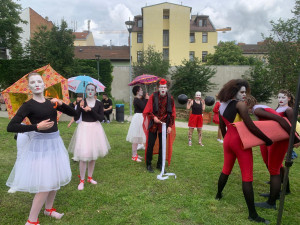 VIDEO: Brněnský Bronx ožil uměním. Lidé si užívají Ghettofest