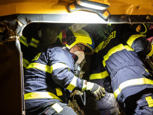 VIDEO: RegioJet odškodní cestující z vlaku, ve kterém po nehodě zemřeli čtyři lidé