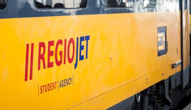 RegioJet vyřadil spací vozy rakouského typu. Jejich konstrukční nedostatky se projevily při nehodě v Pardubicích