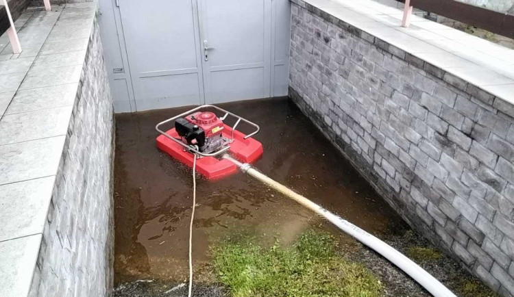 Bouřky a intenzivní déšť způsobil potíže na řadě míst v Brně a okolí