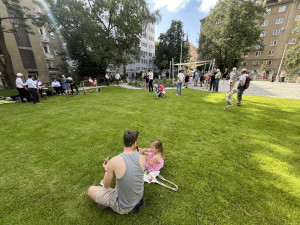 Brňané mohou navštívit opravený vnitroblok mezi Bayerovou a Dřevařskou, jeho přeměna netrvala ani rok