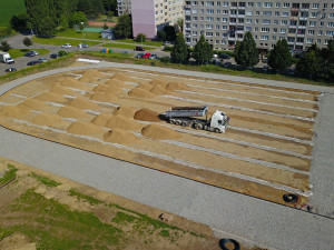 V Břeclavi staví nový atletický ovál. Doplní ho multifunkční hřiště a velodrom