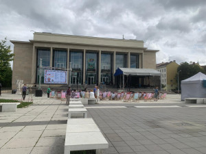 VIDEO: V Brně slaví 170 let od narození Leoše Janáčka. Věnovali mu videoklip či módní přehlídku