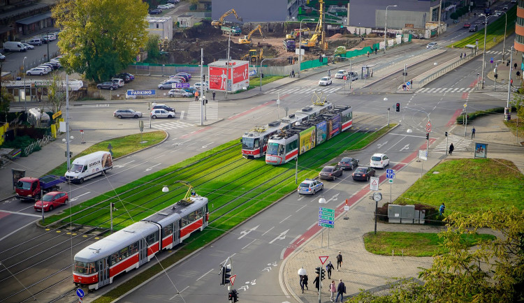 Brněnský dopravce podepsal smlouvu na dalších dvacet obousměrných šalin