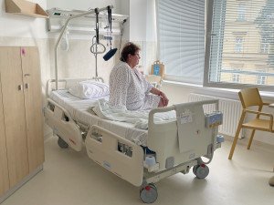 Fakultní nemocnice u sv. Anny otevřela onkologickým pacientům nové lůžkové oddělení