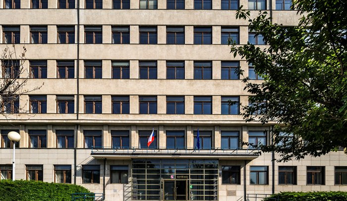 Podmínka za opakované znásilňování nevlastní dcery byla nepřiměřeně mírná, rozhodl Nejvyšší soud