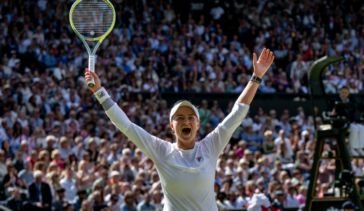 Brněnská rodačka Krejčíková vyhrála Wimbledon. Paoliniovou porazila po třech setech