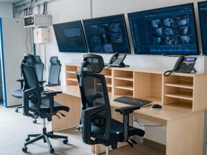 Speciálně vyškolení policisté cvičí v brněnských Řečkovicích