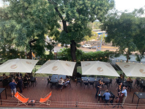 VIDEO: Brněnská ulice Bašty prošla proměnou. Lidé tam posedí na stometrové terase