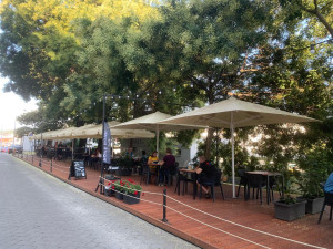 VIDEO: Brněnská ulice Bašty prošla proměnou. Lidé tam posedí na stometrové terase