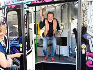 Bolek slaví pětasedmdesáté narozeniny. Brno mu blahopřeje, pártyšalina dostala červený nos