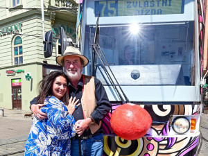 Bolek slaví pětasedmdesáté narozeniny. Brno mu blahopřeje, pártyšalina dostala červený nos