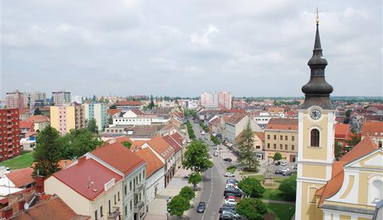 Nová tenisová hala v Hodoníně nevznikne. Město místo ní ale staví multifunkční hřiště