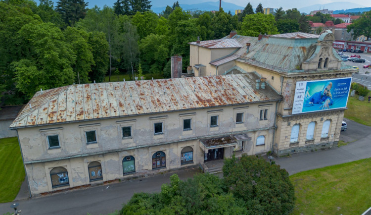 Frýdek-Místek si převzal Český dům. Historickou perlu v centru města čekají záchovné práce a opravy