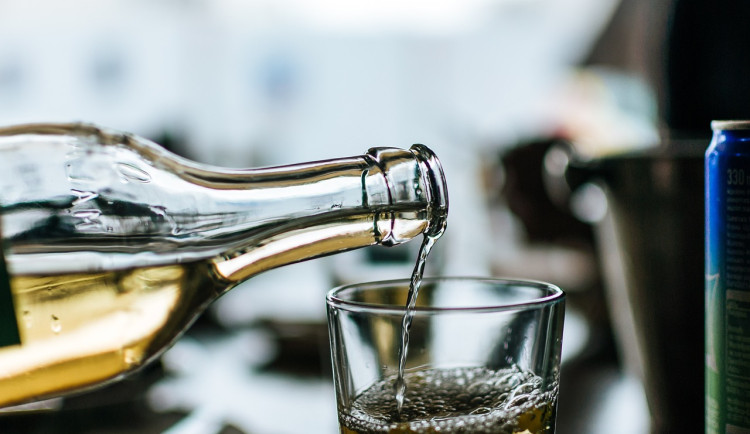 white-wine-3835585_1280