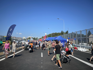 VIDEO: Estakáda velkého městského okruhu se na den otevřela veřejnosti. Motoristé se zde projedou až v neděli