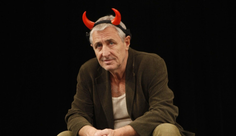 Tragicky zemřel herec Karel Heřmánek. Studoval a hrál v Brně