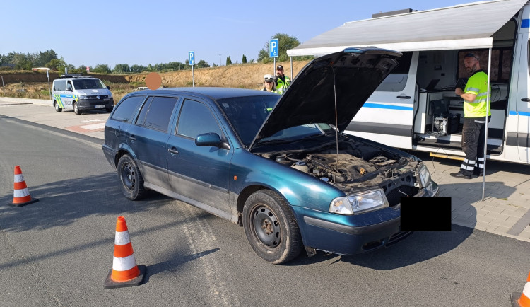 Policie v Jihlavě se znovu zaměřila na kontroly emisí. Během deseti kontrol padlo šest pokut