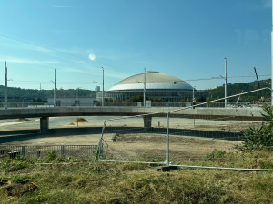 VIDEO: Dělníci dokončili stavbu vratné smyčky v Pisárkách. Zajistí komfort návštěvníkům budoucí arény