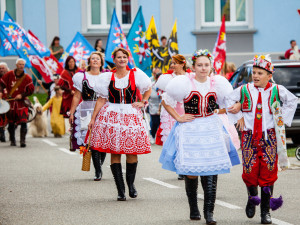 Pálavské vinobraní v Mikulově přilákalo 44 tisíc návštěvníků. Pořadatele trápily vysoké teploty i vítr