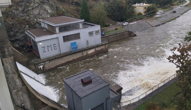 Hladiny řek stále stoupají. Očekáváme další vzestupy vodních toků, varuje Povodí Moravy