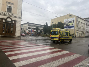 VIDEO: U Milosrdných bratří v Brně evakuovali celou nemocnici. Pacienti jsou v bezpečí